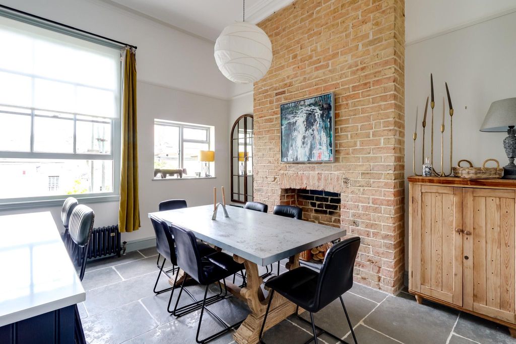 Additional image 8 of 3 bed flat for saleMontpellier Grove, Cheltenham, Gloucestershire GL50
