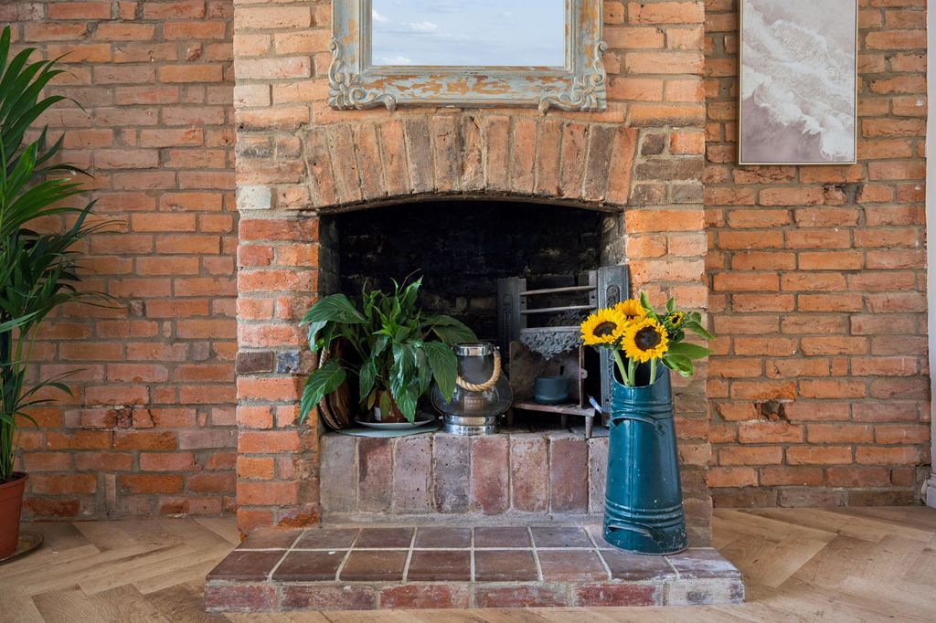 Property photo 1 of 12 Dsc06466