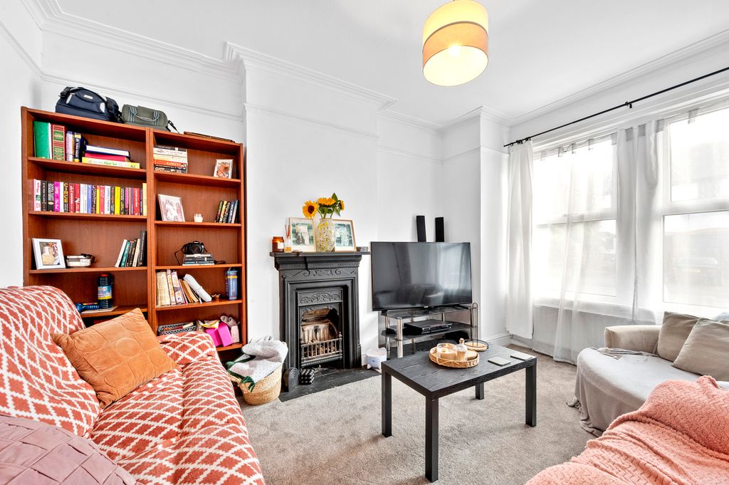 Property photo 1 of 12 Reception Room