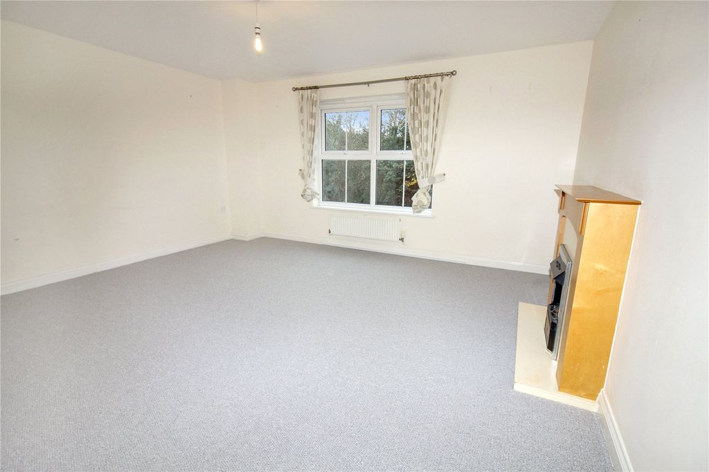 Property photo 2 of 15 Picture No. 19