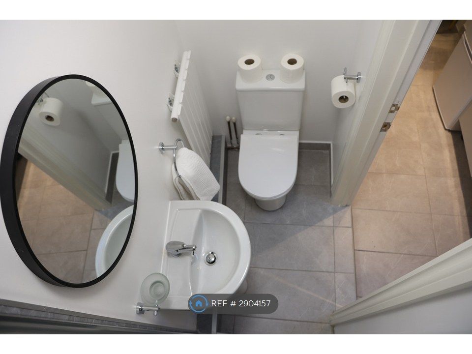 Property photo 3 of 35