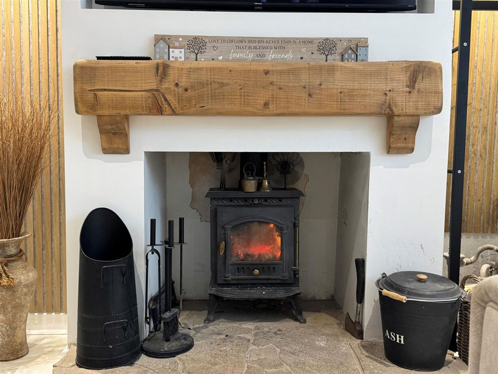 Property photo 3 of 28