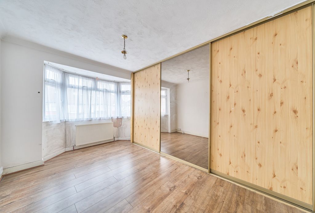 Property photo 3 of 26 1394237-17-694Ac1...