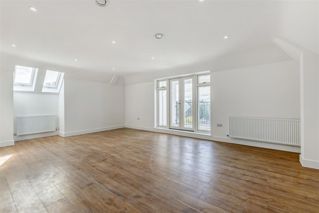 Property photo 3 of 6 114536_Flat 6 8 Coulsdon Road (5).Jpg