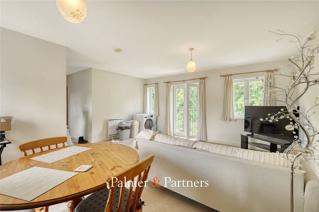 Property photo 3 of 18 Picture No. 08