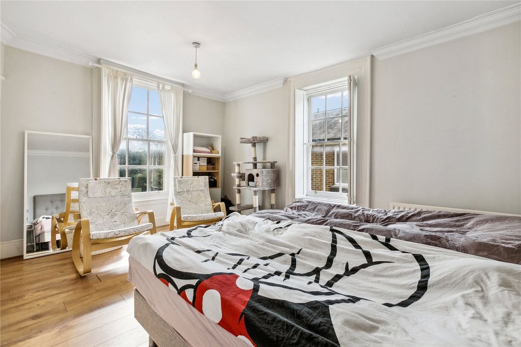 Property photo 3 of 11