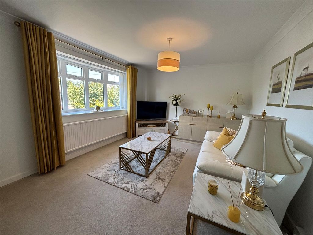 Property photo 3 of 12 7.Jpg