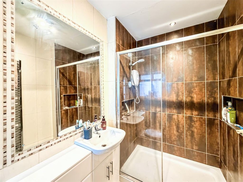Property photo 3 of 44 1779457738_7_9d.Jpg