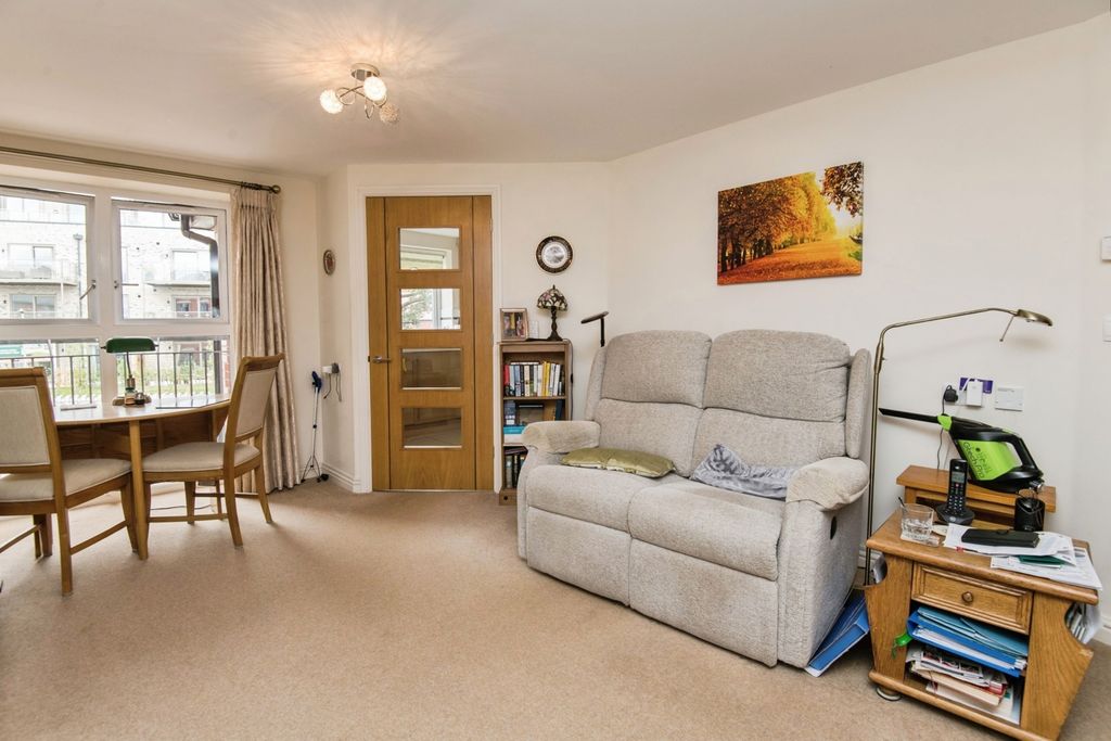 Property photo 3 of 16 Photo