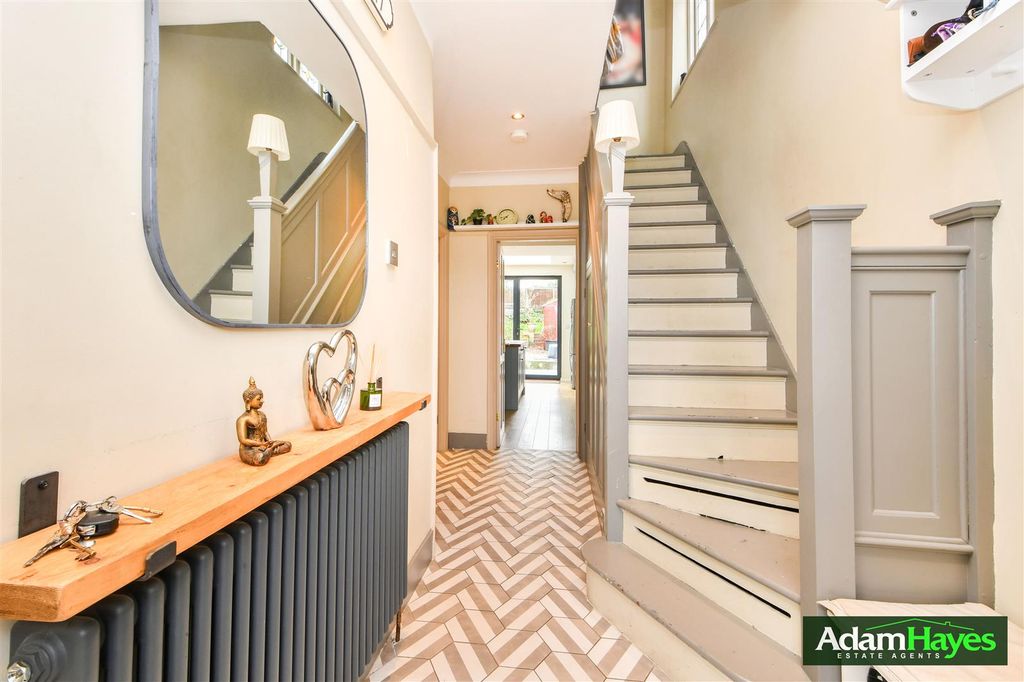 Property photo 2 of 17 Dsc_1871.Jpg