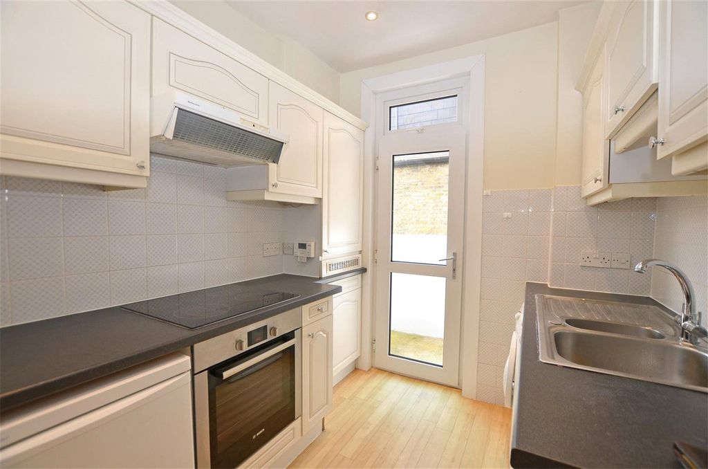 Property photo 2 of 7 Picture No. 06