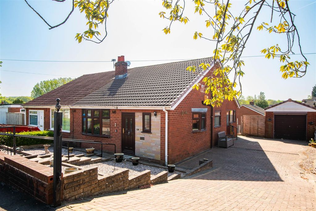 Property photo 1 of 13 Front External