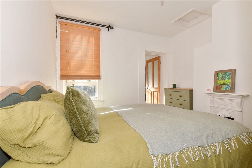 Property photo 1 of 9 Bedroom 1