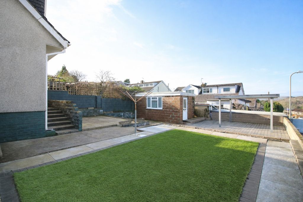 Property photo 2 of 21 Photo 4