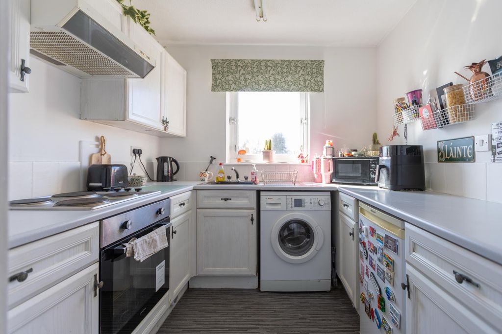 Additional image 5 of 2 bed flat for salePolsons Crescent, Paisley PA2