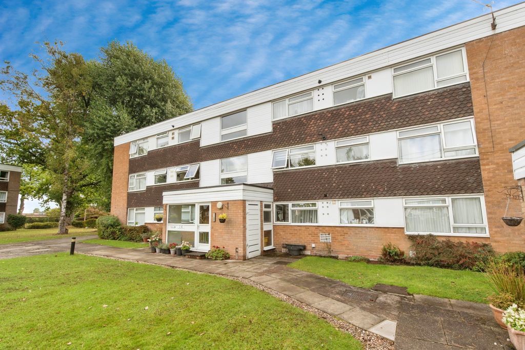 Property photo 1 of 11