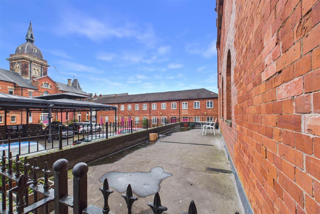 Property photo 3 of 4 Cam04235G0-Pr0132-Still009.Jpg