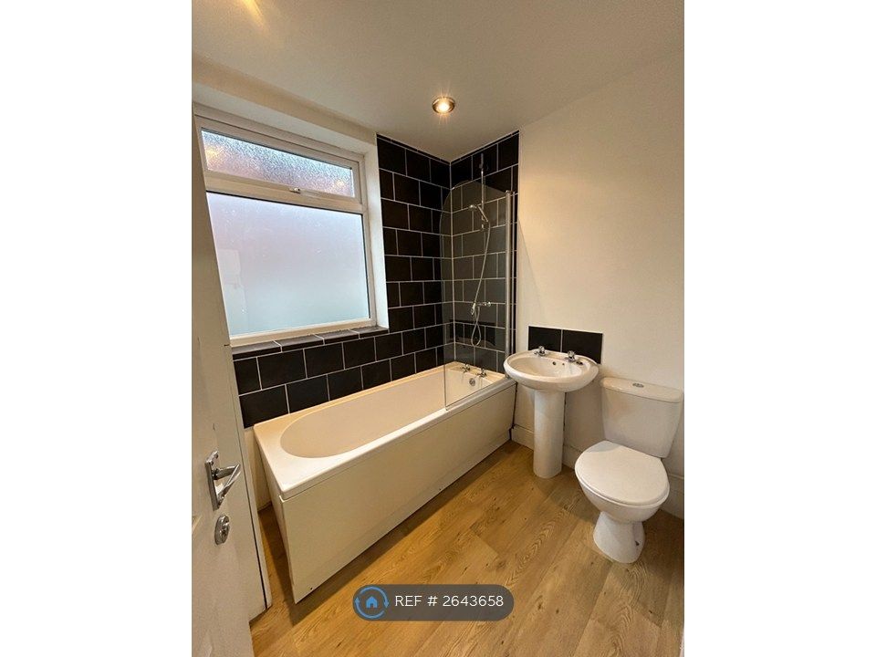 Property photo 2 of 13 Bathroom