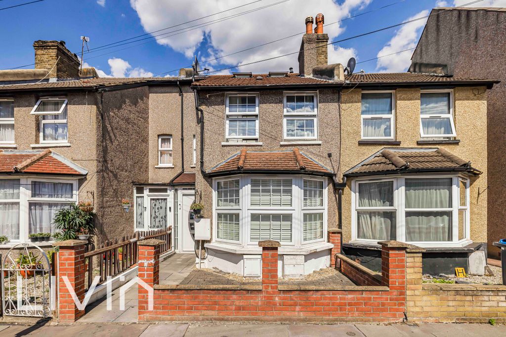 Property photo 1 of 9 120A7063