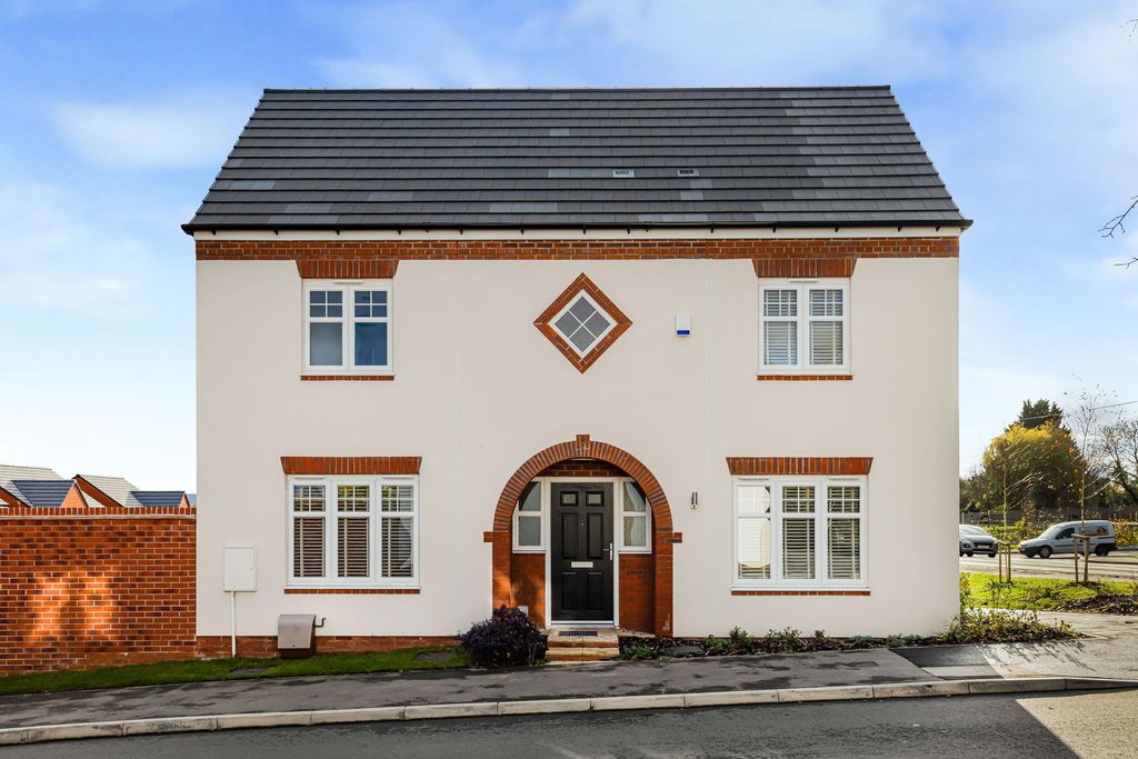 Property photo 2 of 28