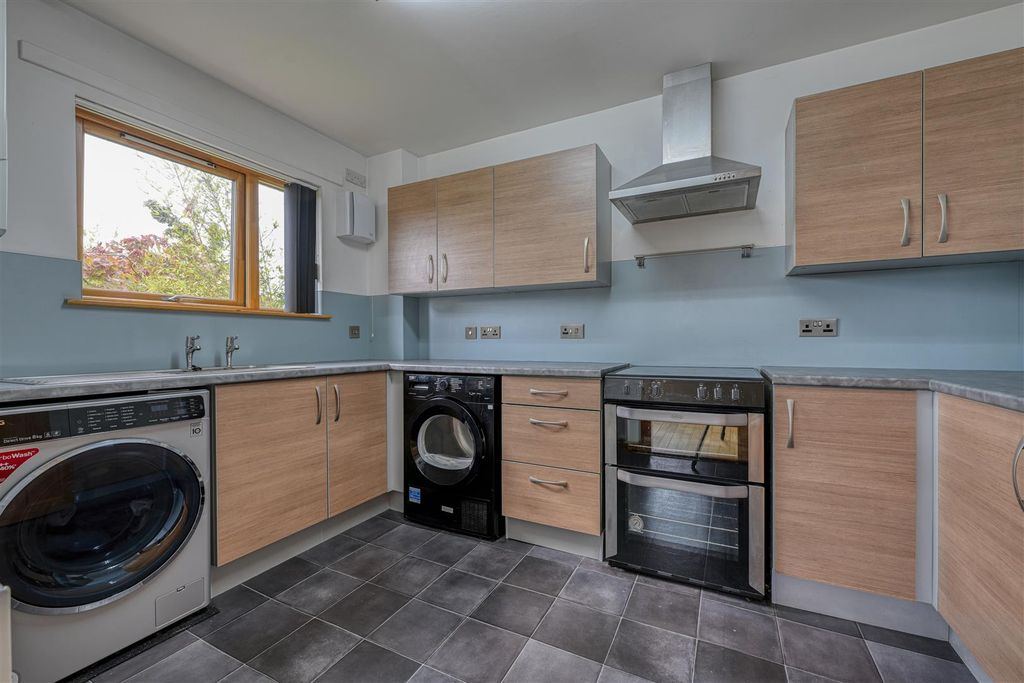 Property photo 3 of 15 Kitchen