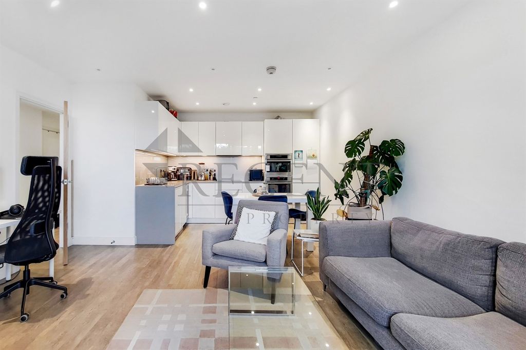 Property photo 1 of 10 Open Plan