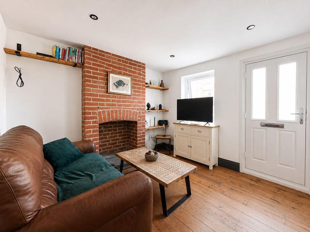 Property photo 3 of 17
