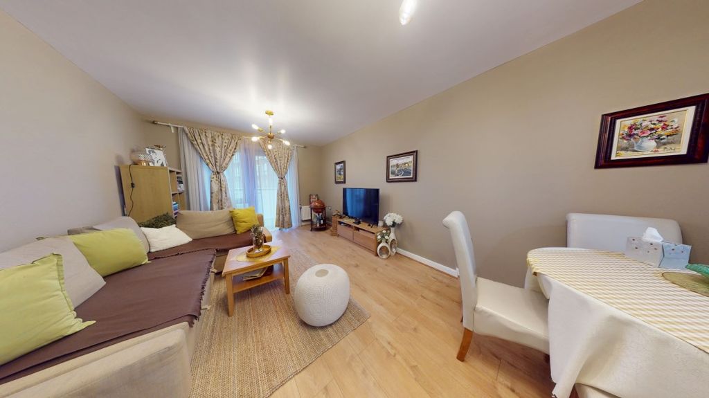 Property photo 1 of 9 Charming 1-Bedroom First-Floor Flat In Sudbury Town – Perfect For First-Time Buyers &amp; Professionals