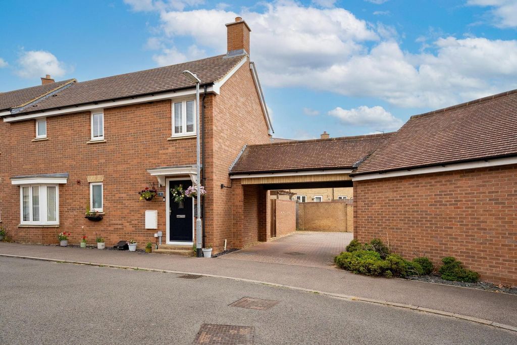 Property photo 2 of 19