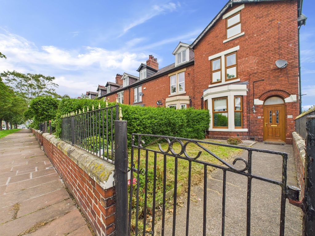 Property photo 1 of 28