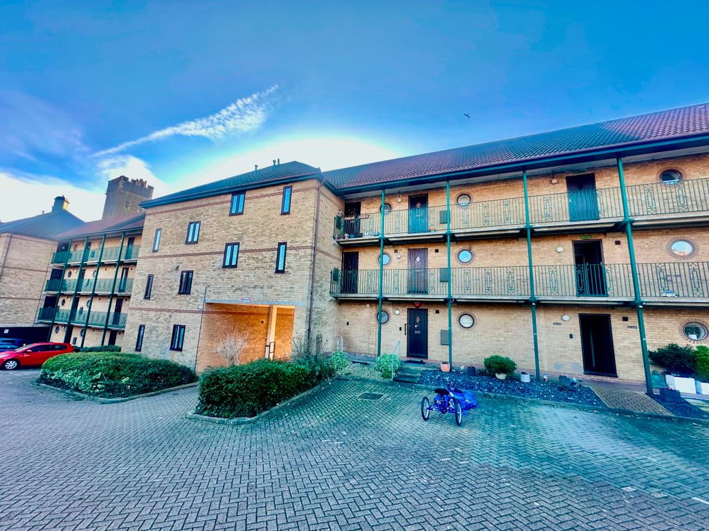 Property photo 1 of 9