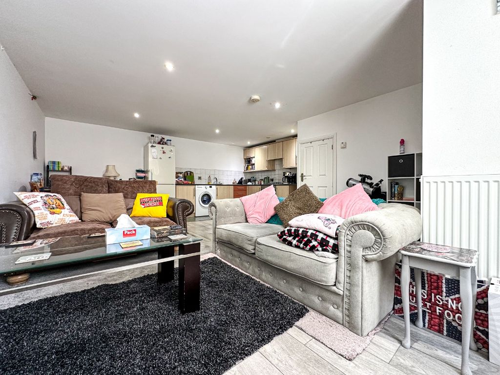 Property photo 3 of 13 4512075
