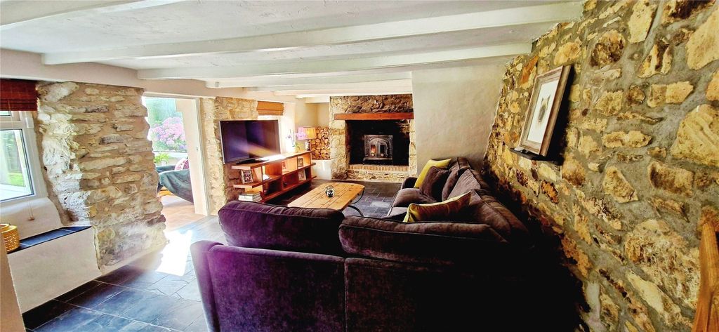 Property photo 2 of 25 Picture No. 31