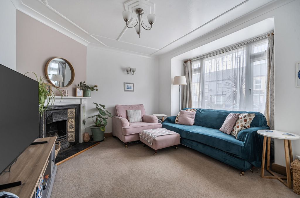 Property photo 3 of 15