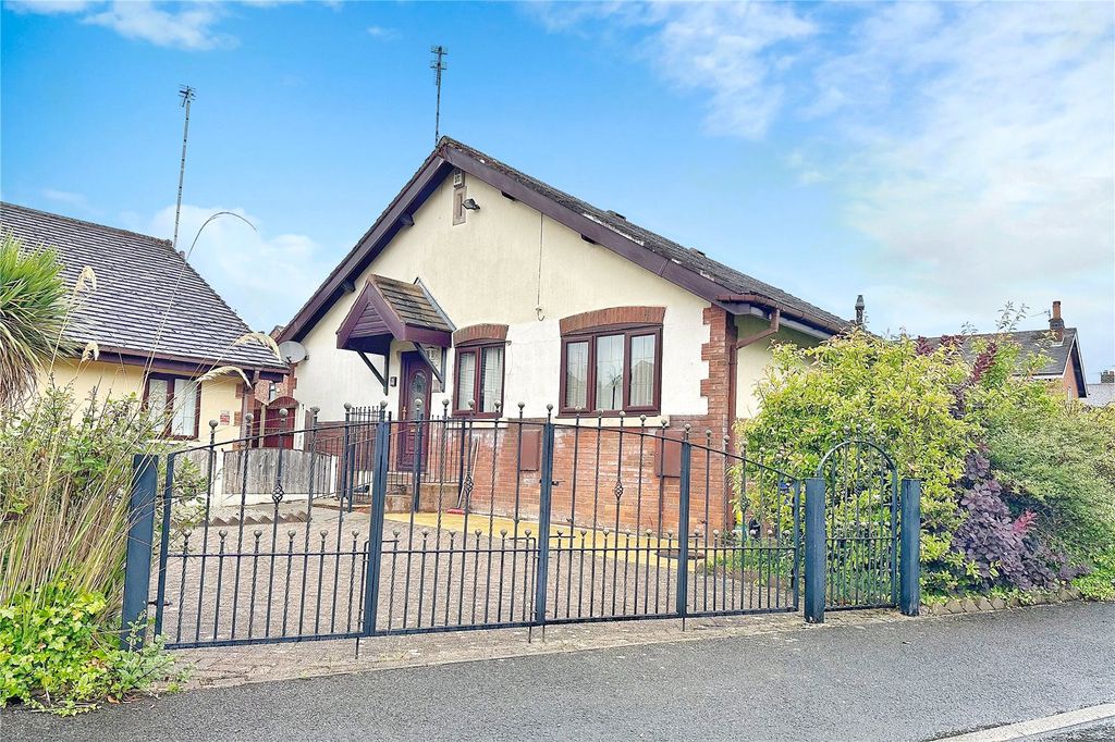 Property photo 1 of 15 Front External