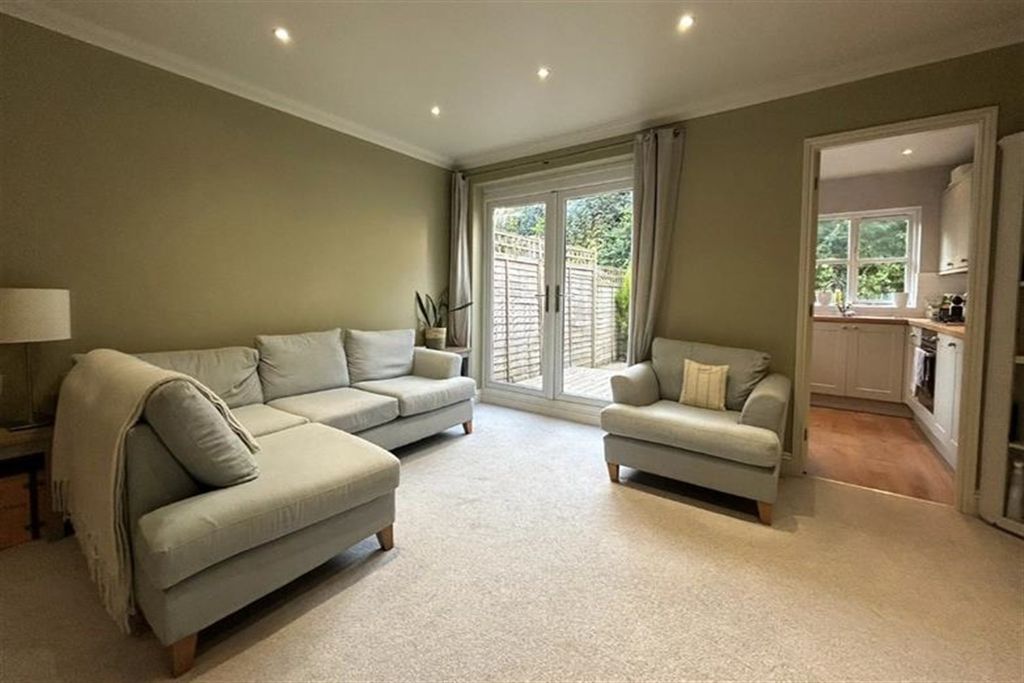 Property photo 3 of 12 (Main)