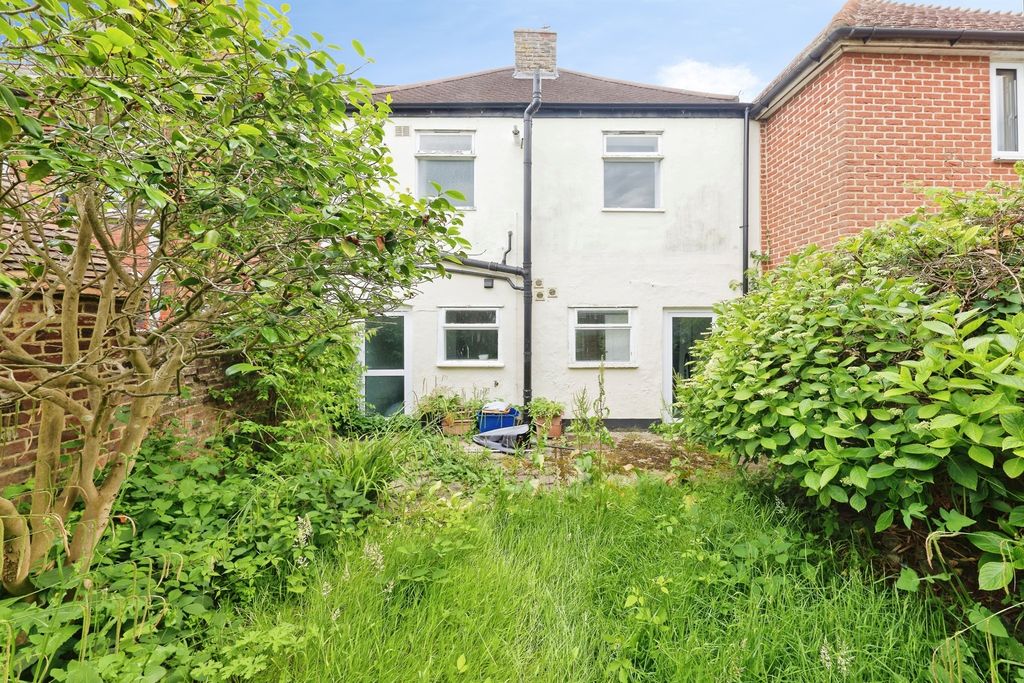 Property photo 3 of 15