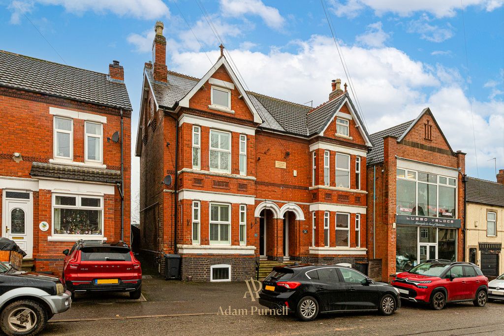 Property photo 2 of 25