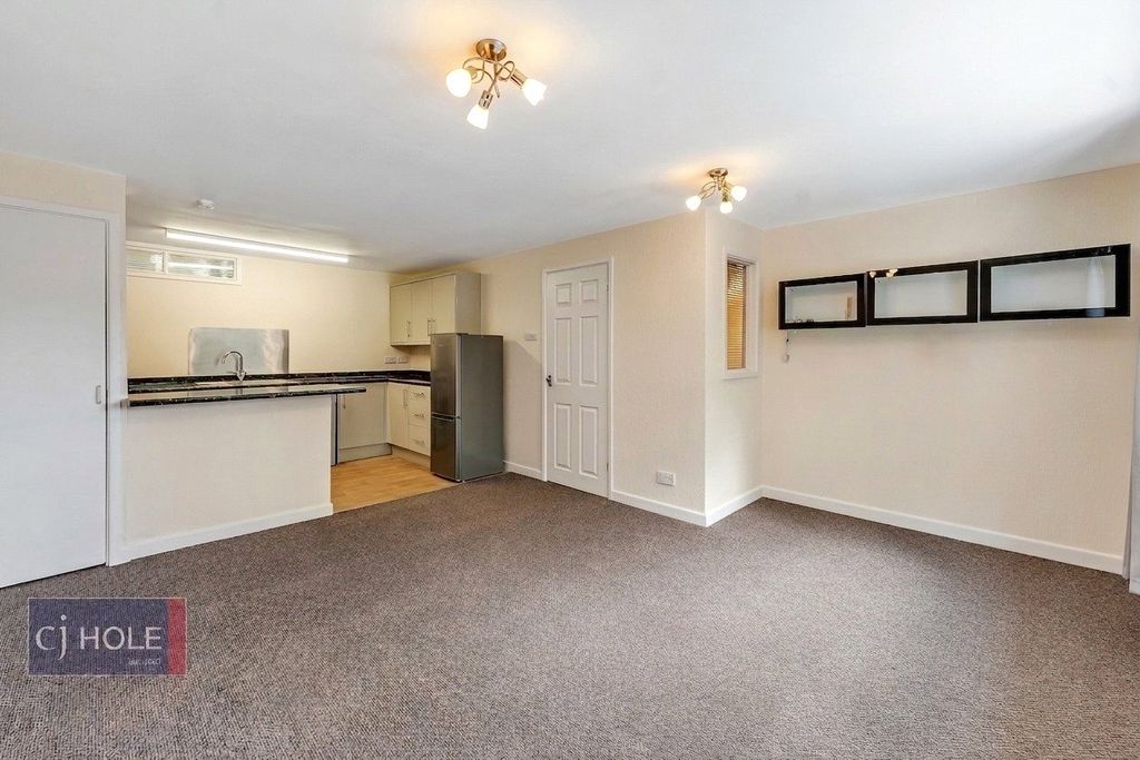 Property photo 3 of 12 Picture No. 14