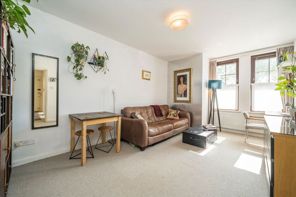 Property photo 3 of 5