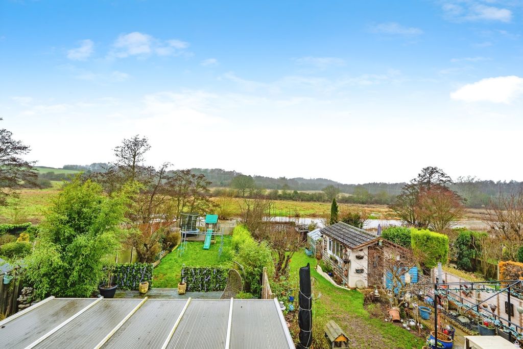 Property photo 2 of 27 Pbox-Img.Jpg