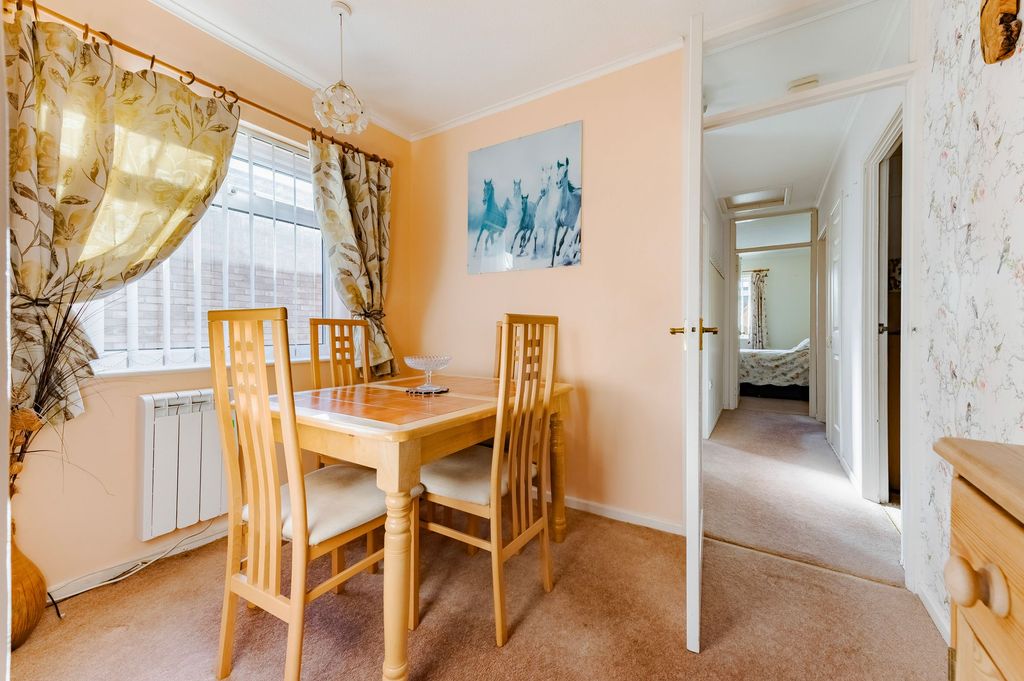 Property photo 3 of 16