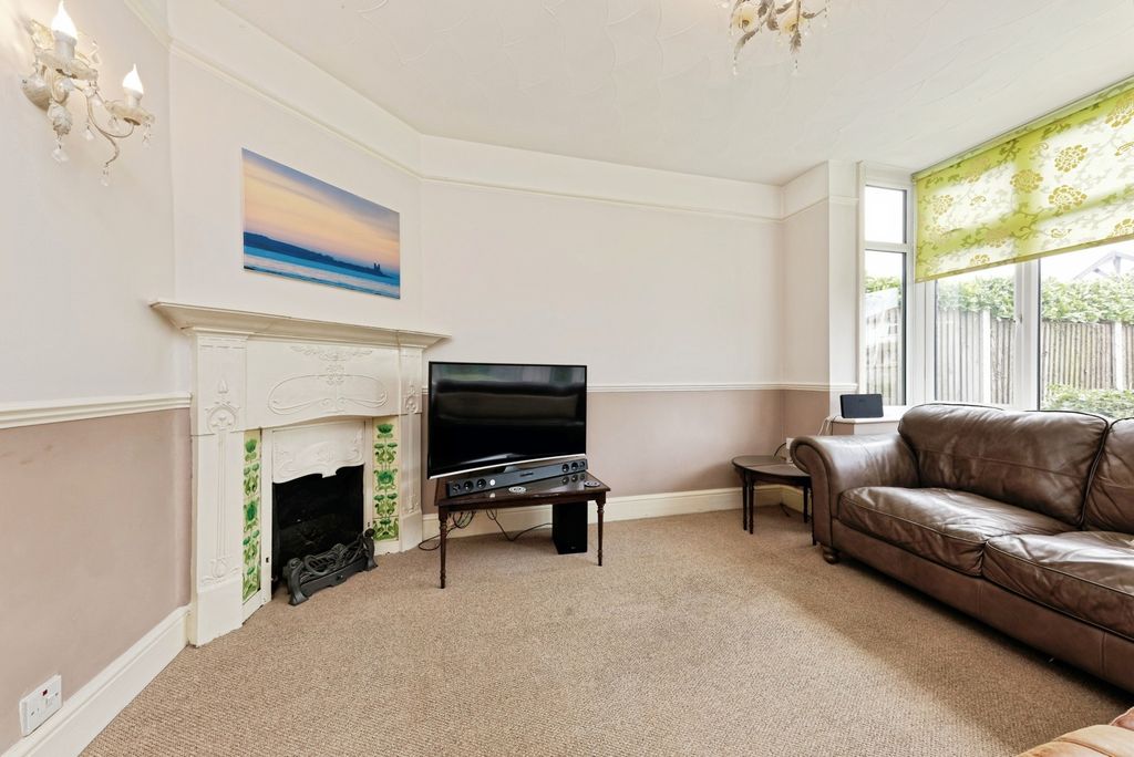 Property photo 3 of 20 Pbox-Img.Jpg