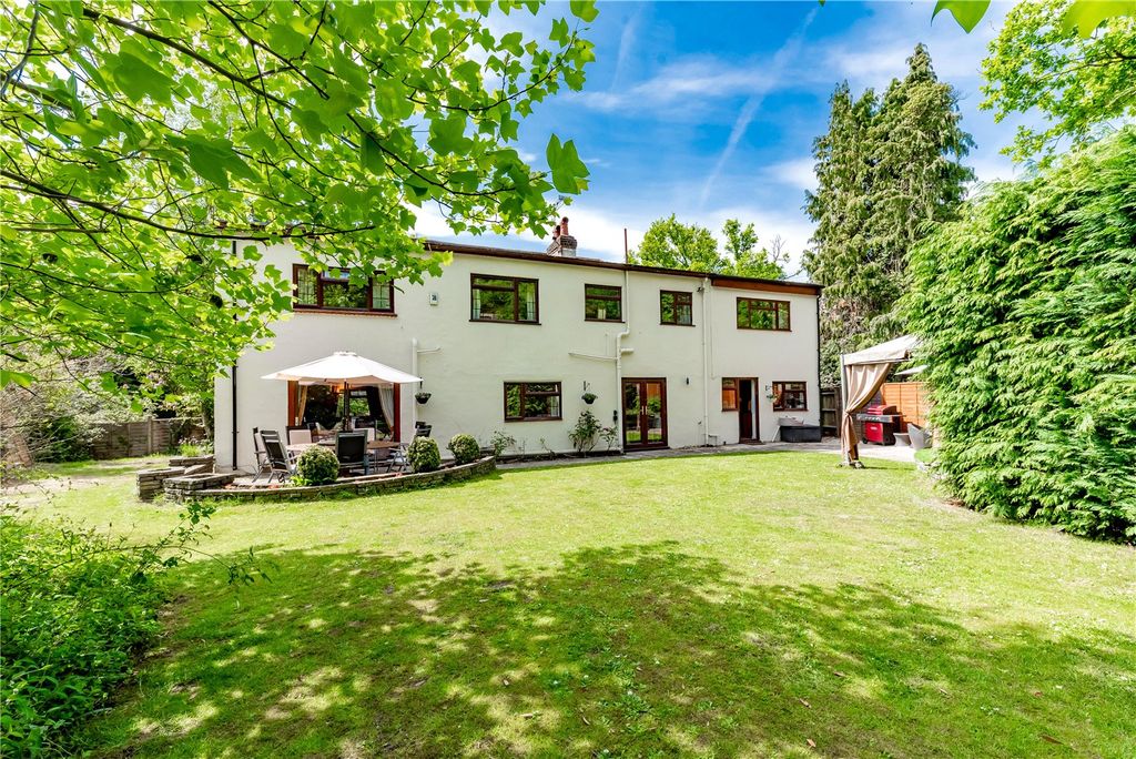 Property photo 2 of 28 Picture No. 04