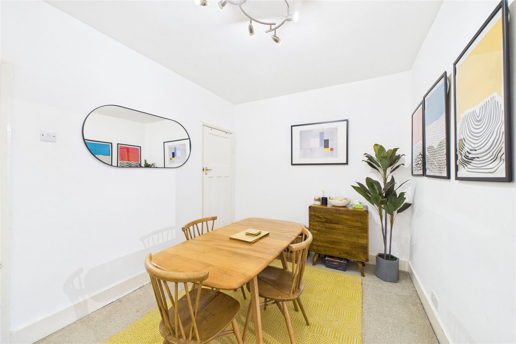 Property photo 3 of 7 Picture No. 17