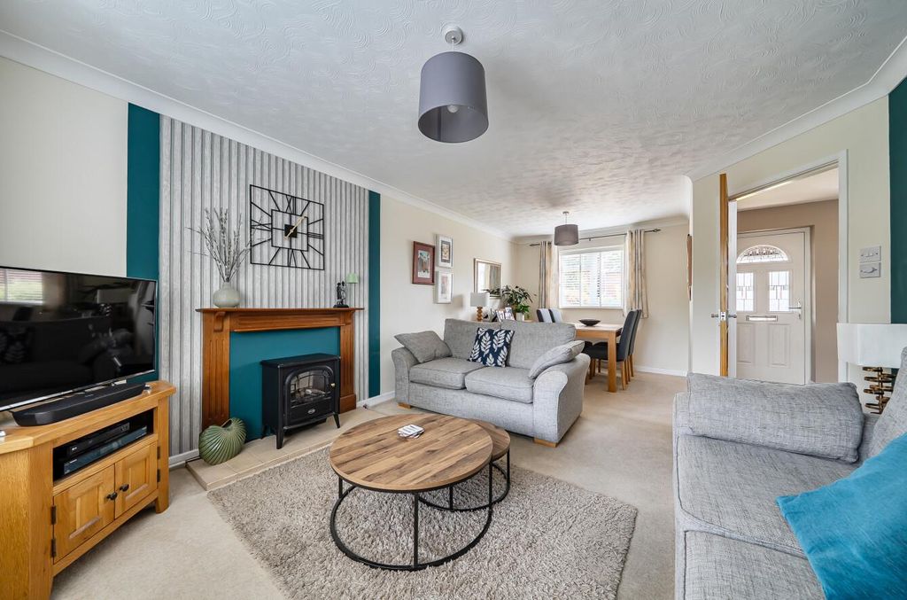 Property photo 2 of 17 1513595-16-6A8Eec04d063c.Jpg