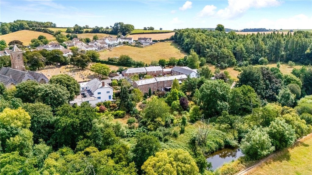 Property photo 3 of 17 Phoenix Barn