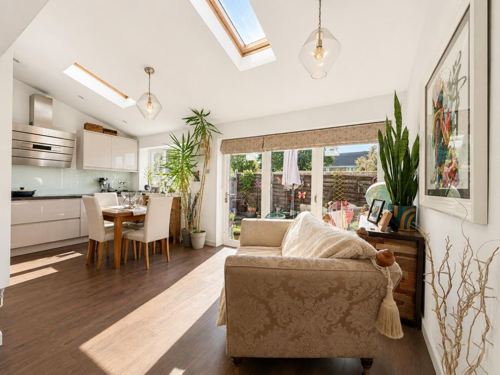 Property photo 2 of 15 7.Png