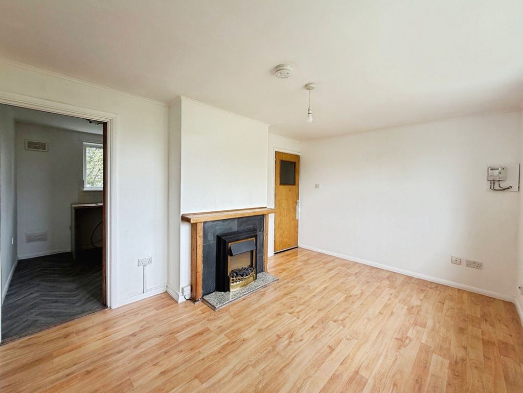 Property photo 2 of 12 5145447
