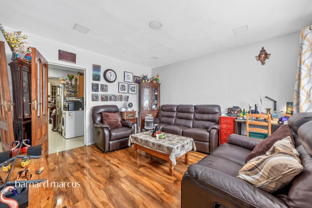 Property photo 2 of 22